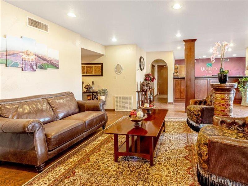 Quality Inn Three Rivers Екстериор снимка