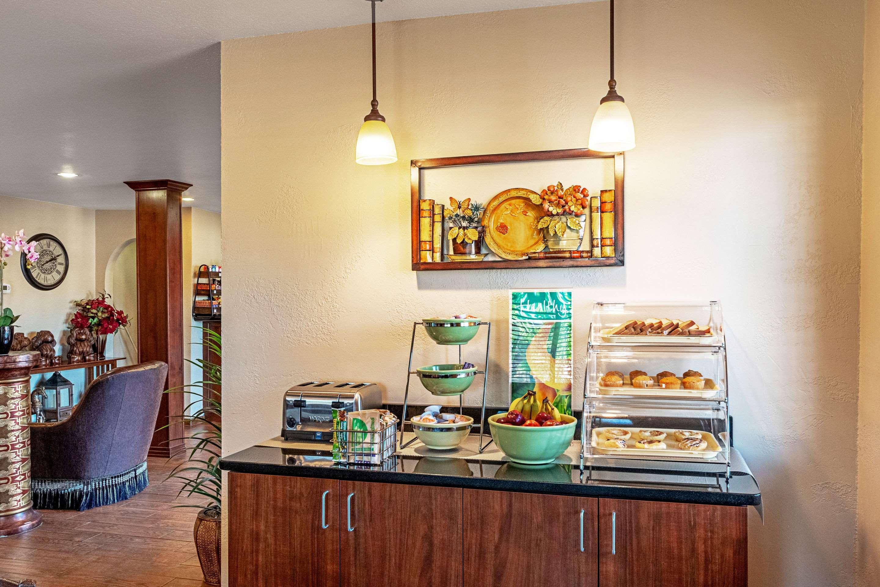Quality Inn Three Rivers Екстериор снимка