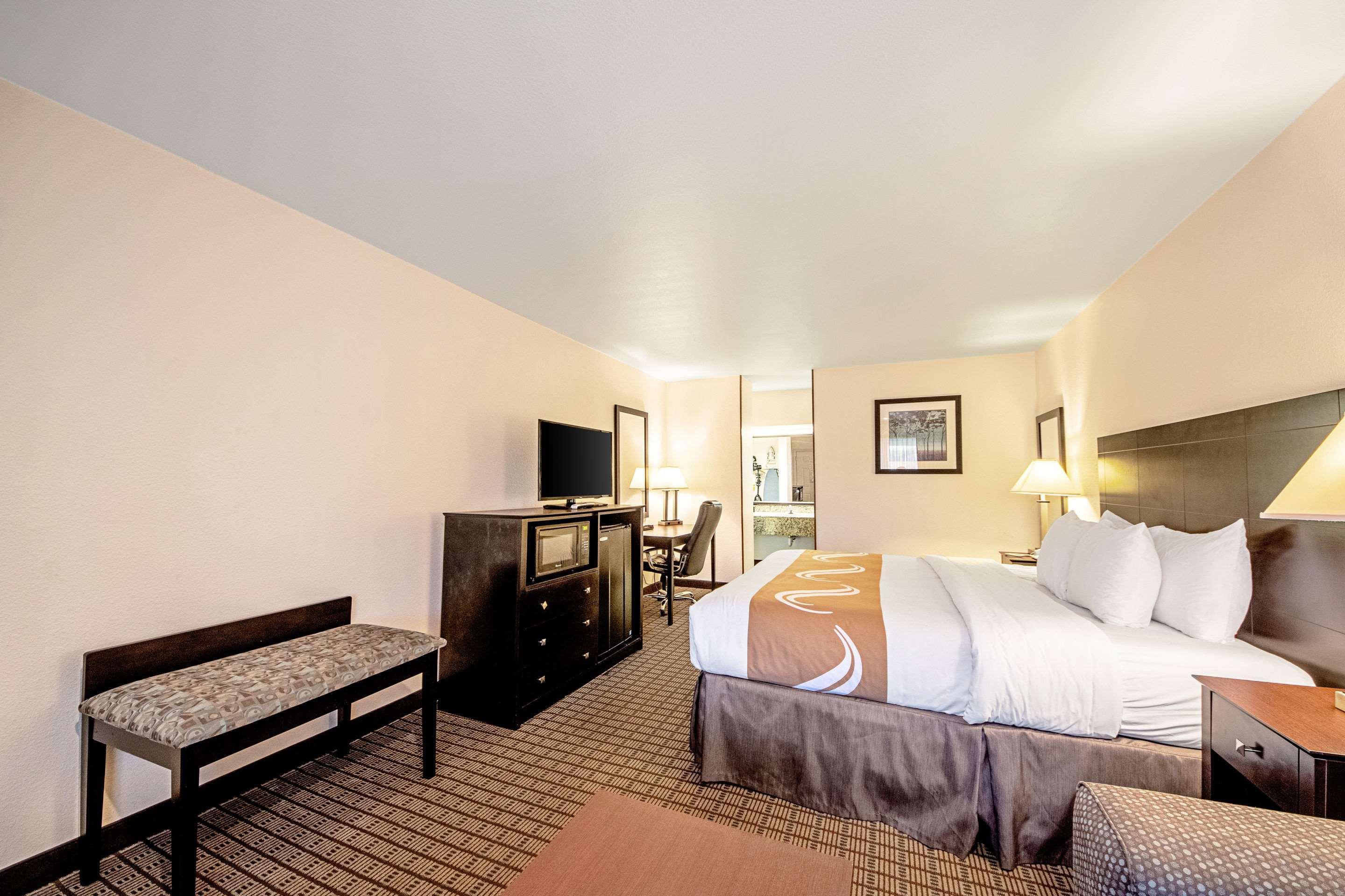 Quality Inn Three Rivers Екстериор снимка