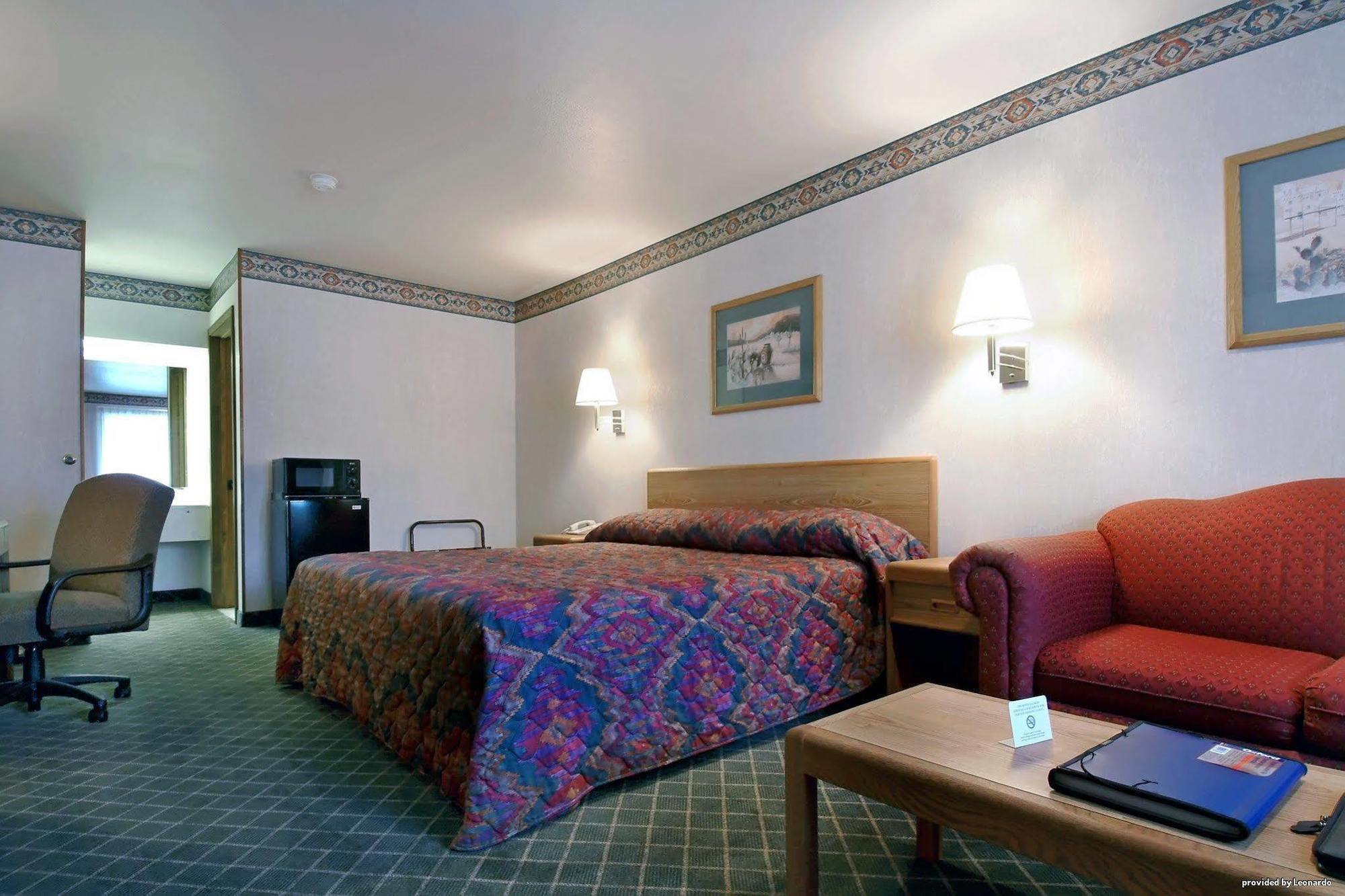 Quality Inn Three Rivers Екстериор снимка