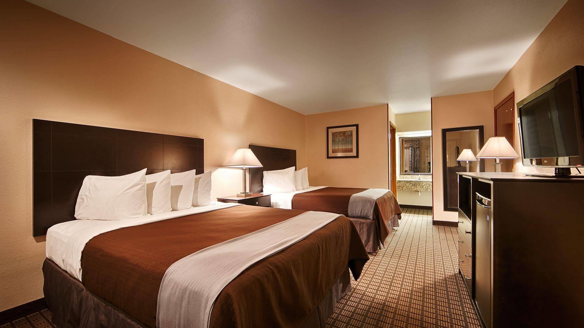 Quality Inn Three Rivers Стая снимка